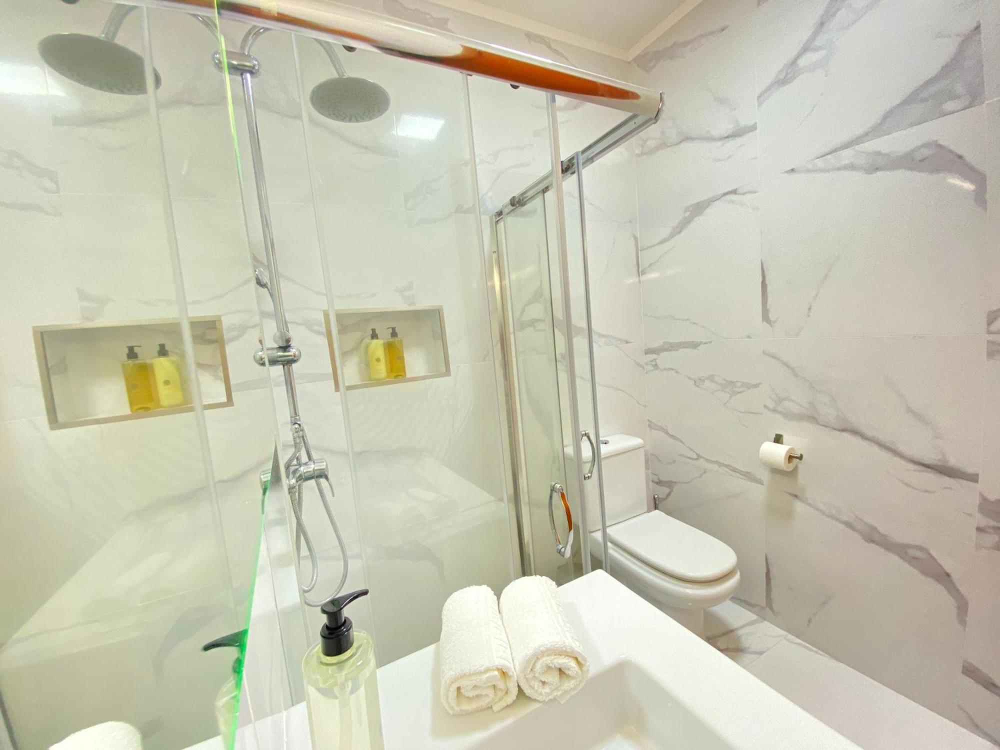 Aloha Burgau Guesthouse Екстериор снимка